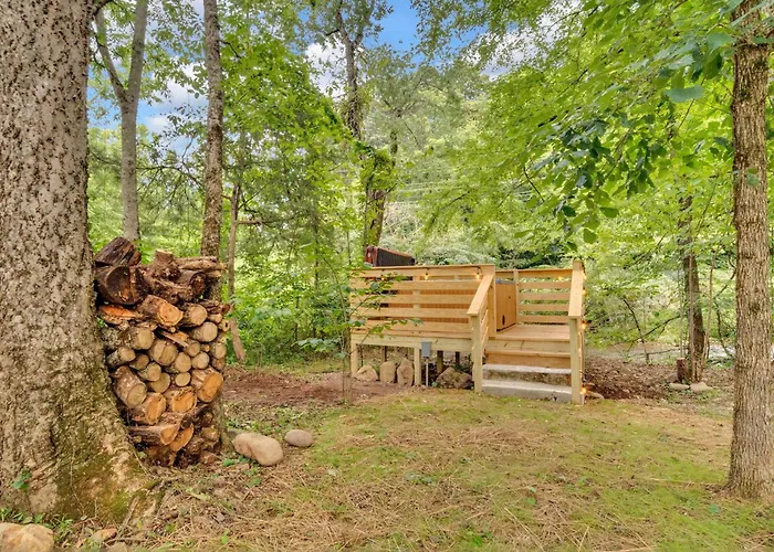 Creekwalk Inn Bed And Breakfast With Cabins